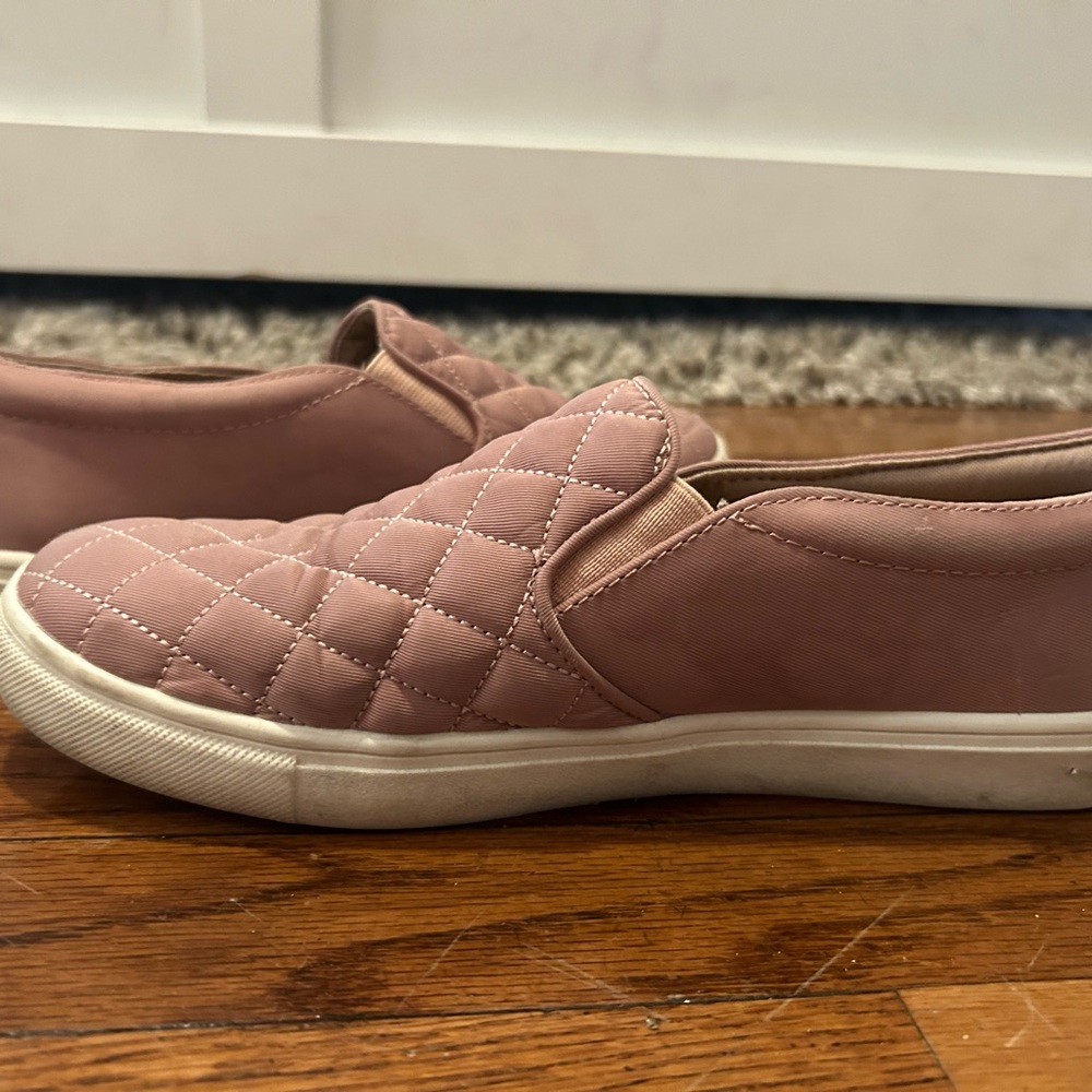 a New Day Sneaker Size 6.5